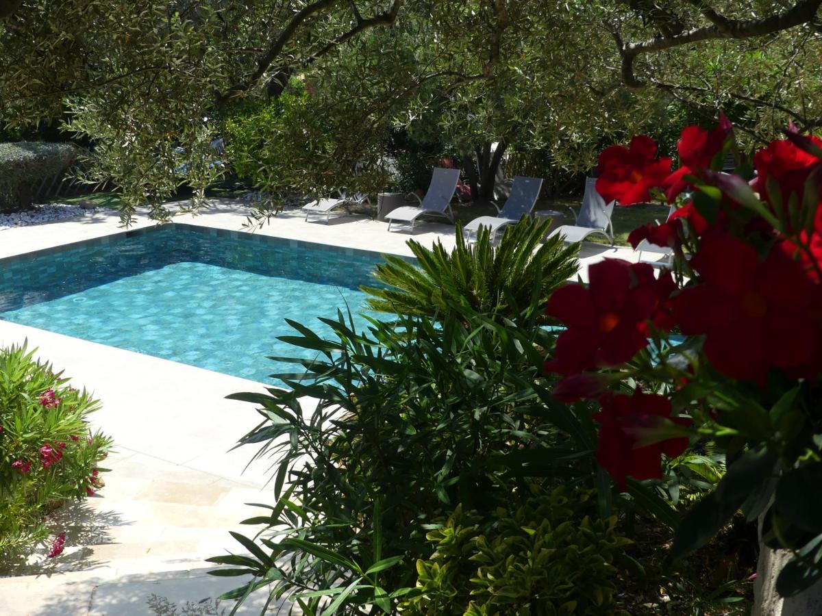 La Calanque Du Boucharel Hotel Saint Aygulf Exterior photo